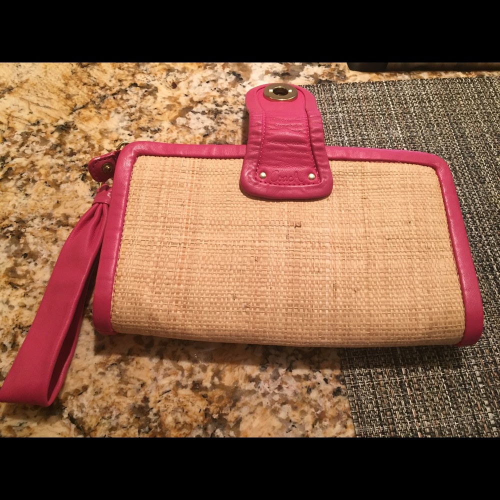 Coach wristlet - Picture 2 of 3